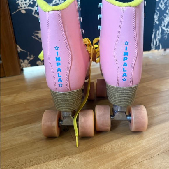 Riedell Pink Roller Skates with Yellow Laces - Picture 5 of 5